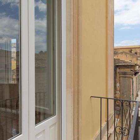 Al Corso Apartments Noto Zewnętrze zdjęcie