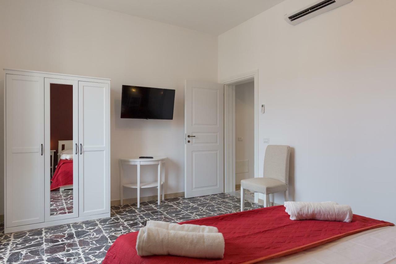Al Corso Apartments Noto Zewnętrze zdjęcie